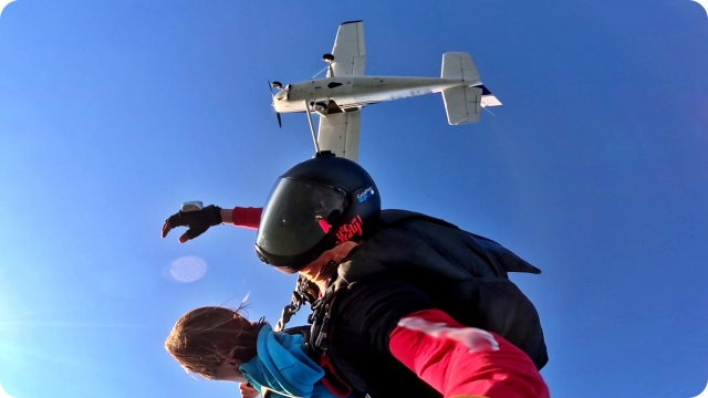 Saltando desde avioneta