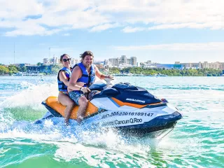 Paseo en Waverunner en Cancún por 30 minutos