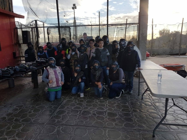 Celebrando con paintball