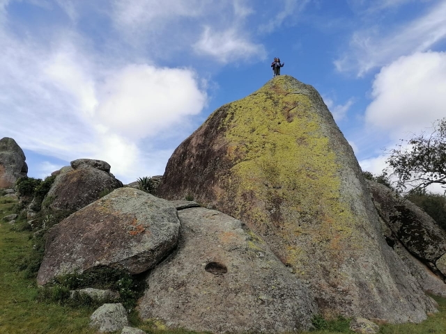 Hasta la cima de la roca