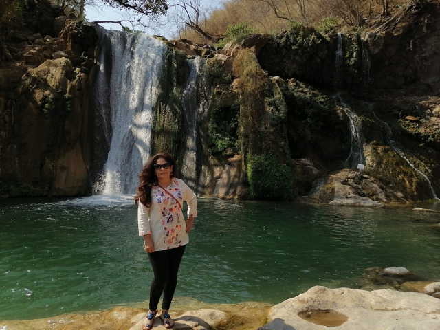 Posando en la cascada