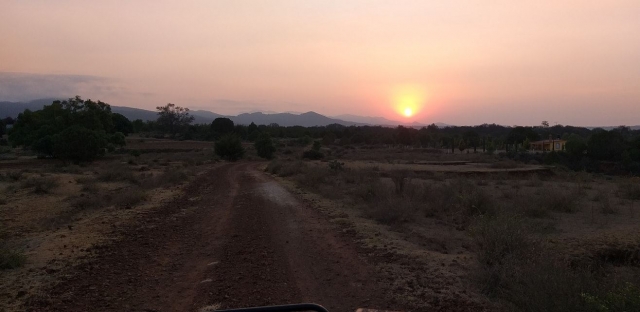 Puesta de sol en cuatrimoto