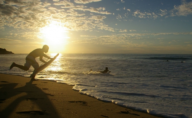 Surf al atardecer