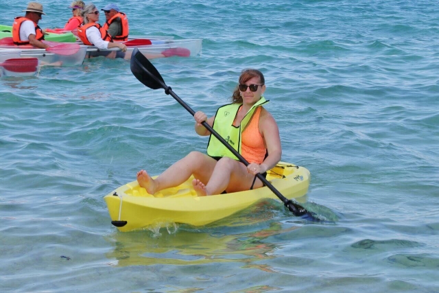 Remando en kayak