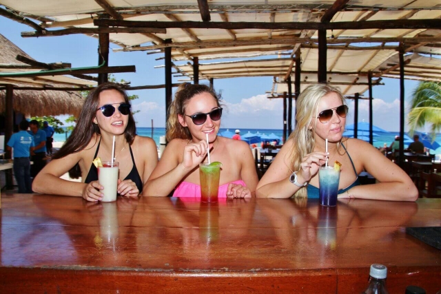 Disfrutando con amigas