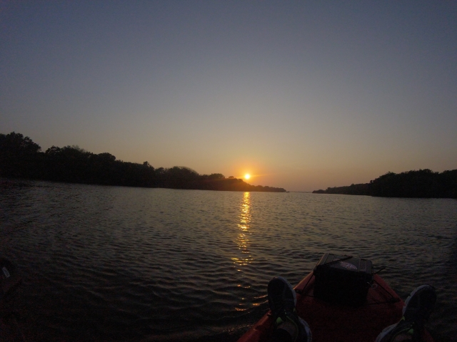 Puesta de sol en laguna