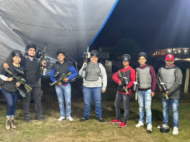 Listos para combatir entre amigos