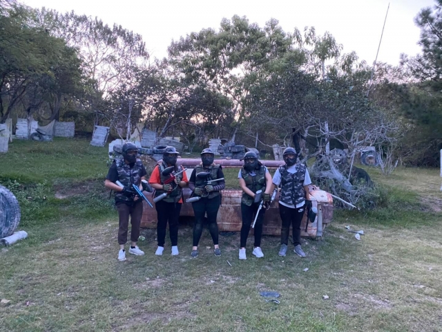 Batalla de paintball con 100 balitas en San Andrés