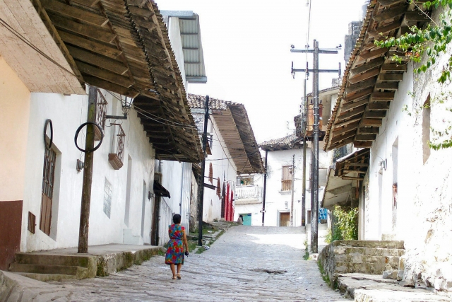 Callererererereres y fachadas blancas