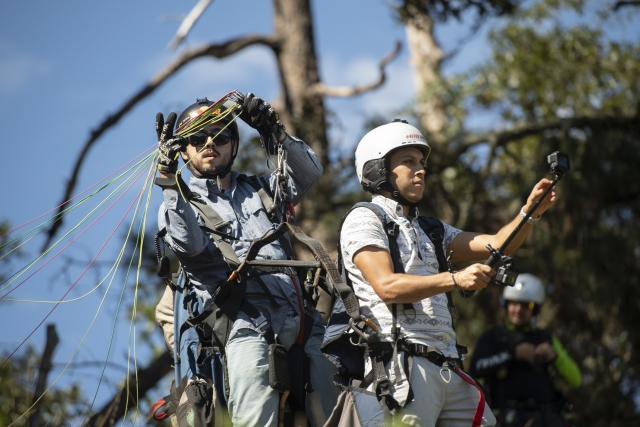 Alistando el parapente