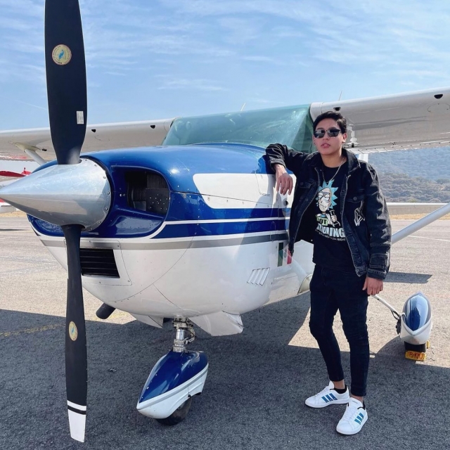 Vive la experiencia de pilotar