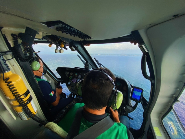 Viajando en helicóptero