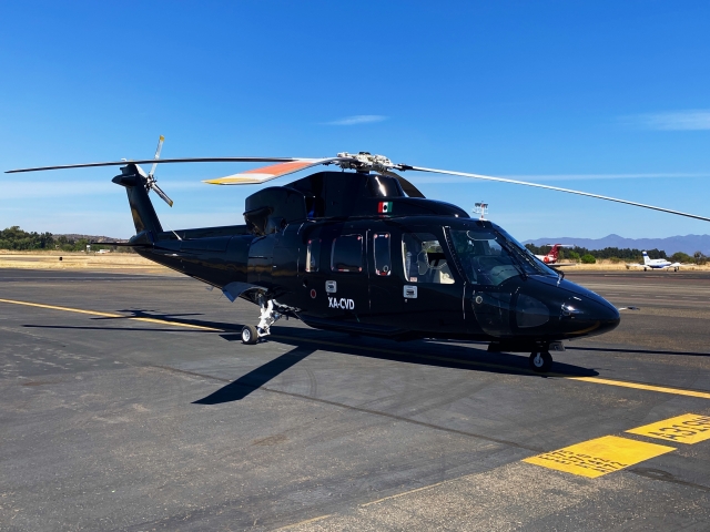 Helicóptero grande