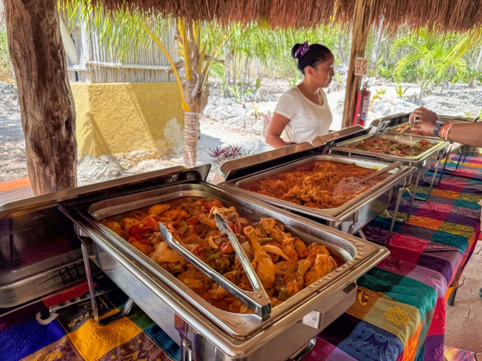 Almuerzo buffet Almuerzo buffet