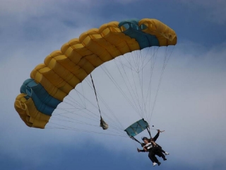 Salto en paracaídas con fotos de aterrizaje,Tepic