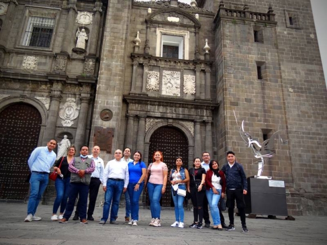 Visita guiada en familia por el zocalo Visita guiada en familia por el zocalo