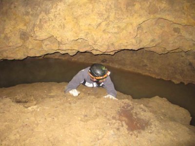 Speleology and paintball with 200 balls in Turégano