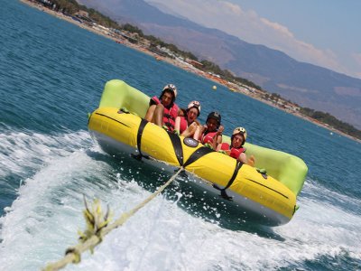 Banana boat y aqua rockets en Torremolinos