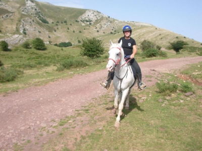 Montar a caballo por Lazkaomendi de 2 horas