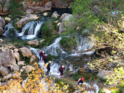 Aguas del Buitre Canyon 和 Pilón 专家 6 小时