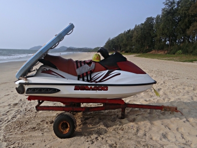 Zaino in moto d'acqua, banana e canoa, Los Angeles