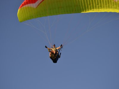 Bautismo de vuelo en parapente en Valencia 10 min
