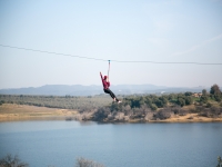 Salto en tirolina en Almodóvar del Río 120 metros