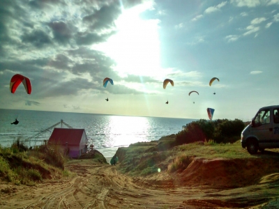 Vuelo en parapente biplaza para grupos en Huelva