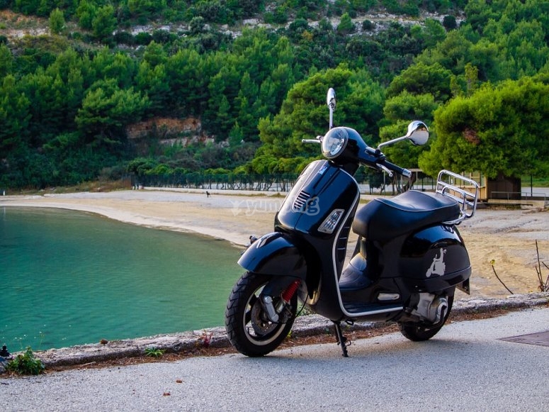 Alquiler de moto en Formentera por horas desde 25€