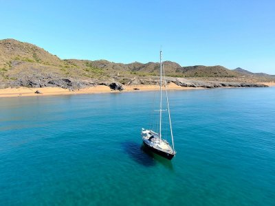 Naviga in barca a Isla Grosa e Farallón 6h