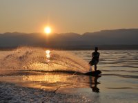 Wakeboarden an der Küste von Gijon 