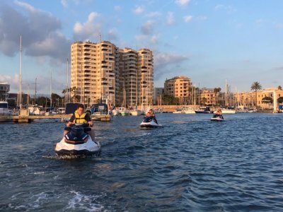Moto de agua en puerto de Portixol una hora