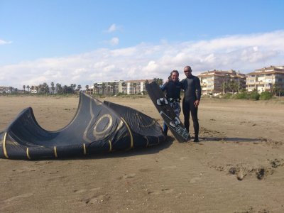 Aula personalizada de kitesurf em Oropesa 1 hora