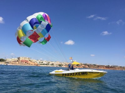 Vuelo en parasailing en Torrevieja durante 15 min