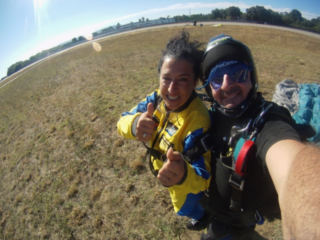 Avis de Raquel concernant Saut en parachute tandem + Vidéo externe à Braga