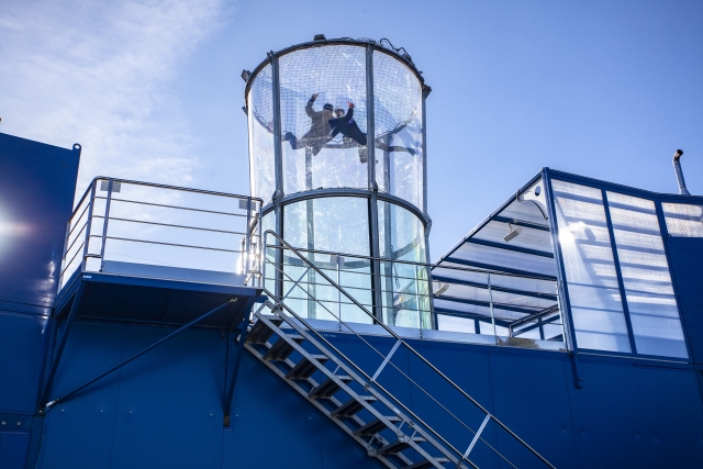 Experiencia de túnel de viento 