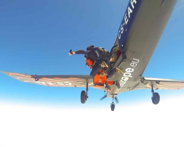  Caduta libera dall'aereo 
