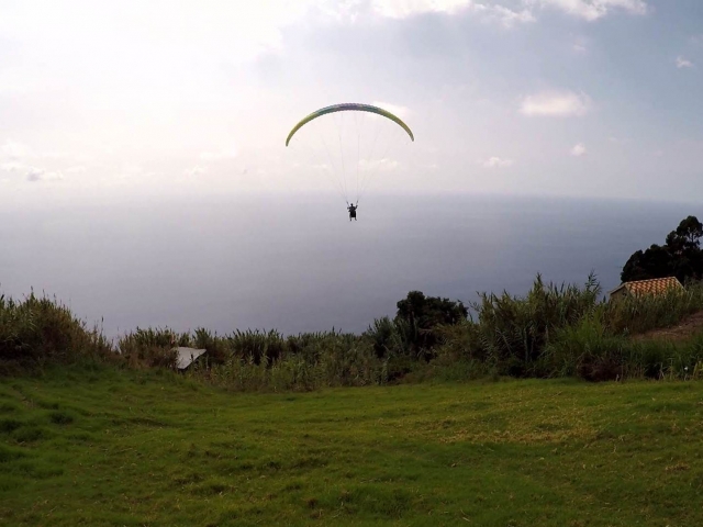  Voo de parapente no Funchal 