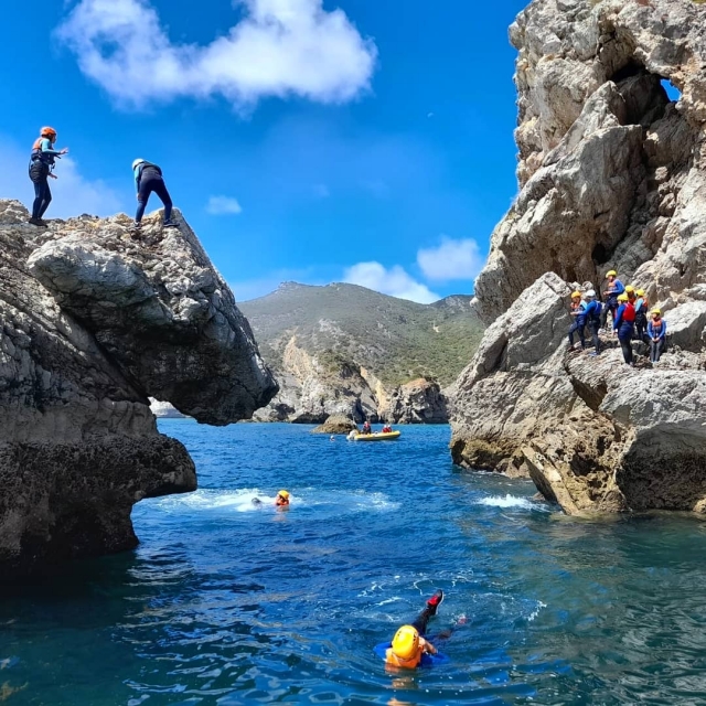  Salto con le rocce 