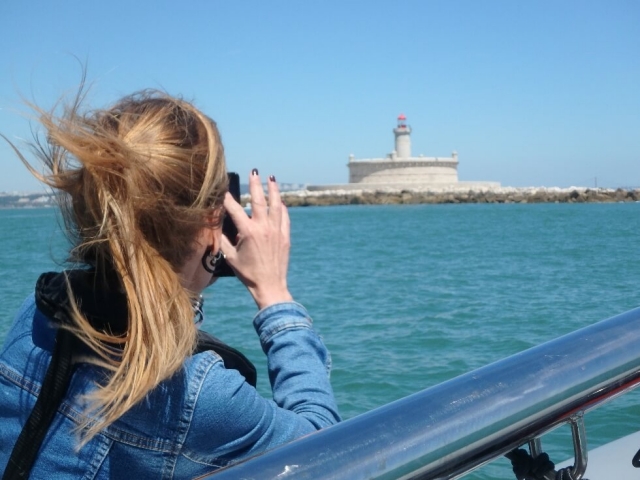  Taking photos on the boat 
