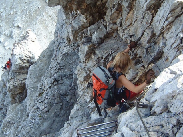  Descida na via ferrata 