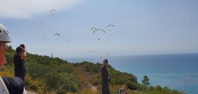  Paragliders in Portugal 