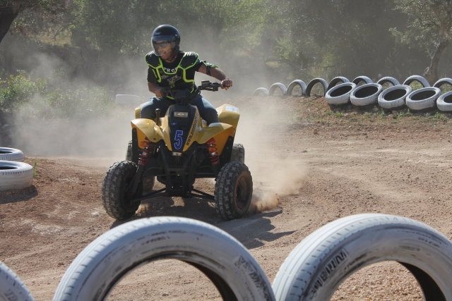 Conduciendo el quad