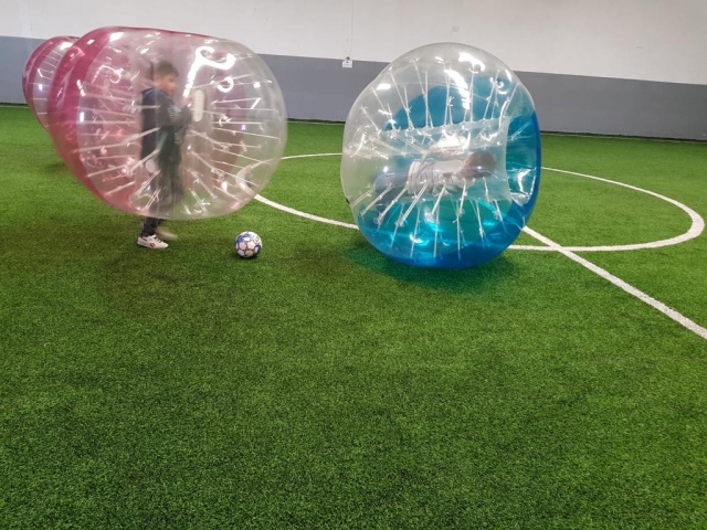  Zorbing football 