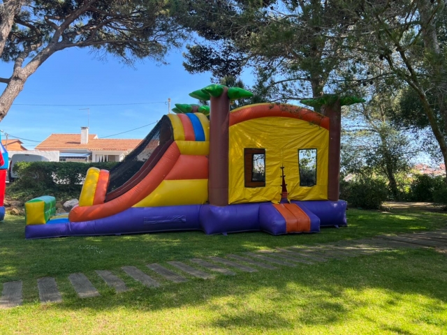 Inflatable in the garden 