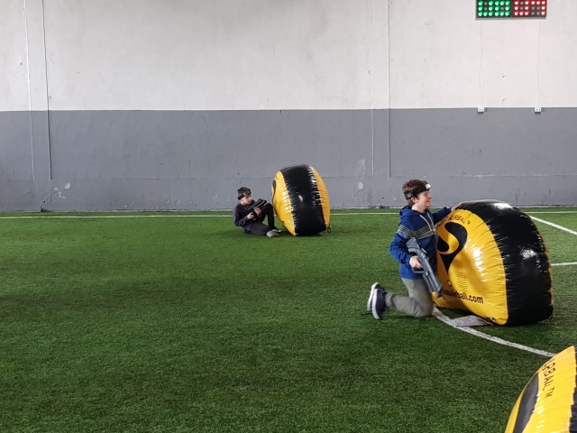  Children's laser tag 