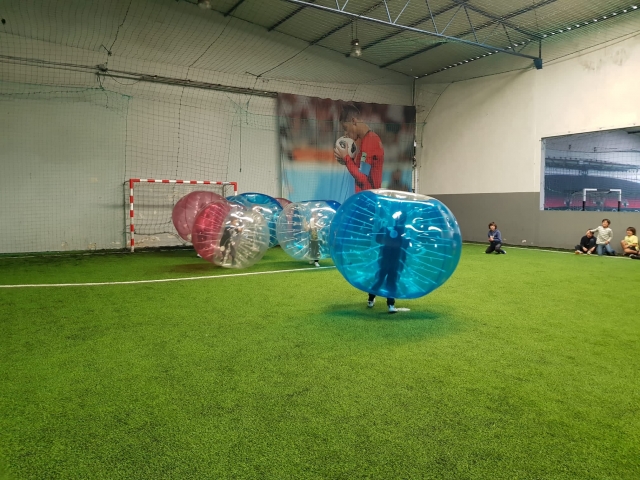  Children's Zorbing 