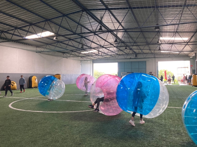  Zorbing