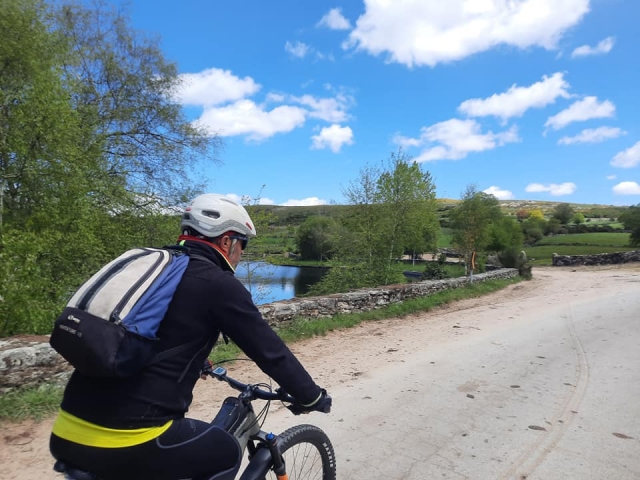  Pedaling fast 