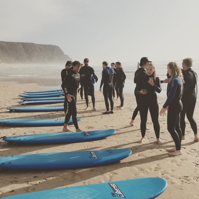  Lezioni di surf di gruppo 